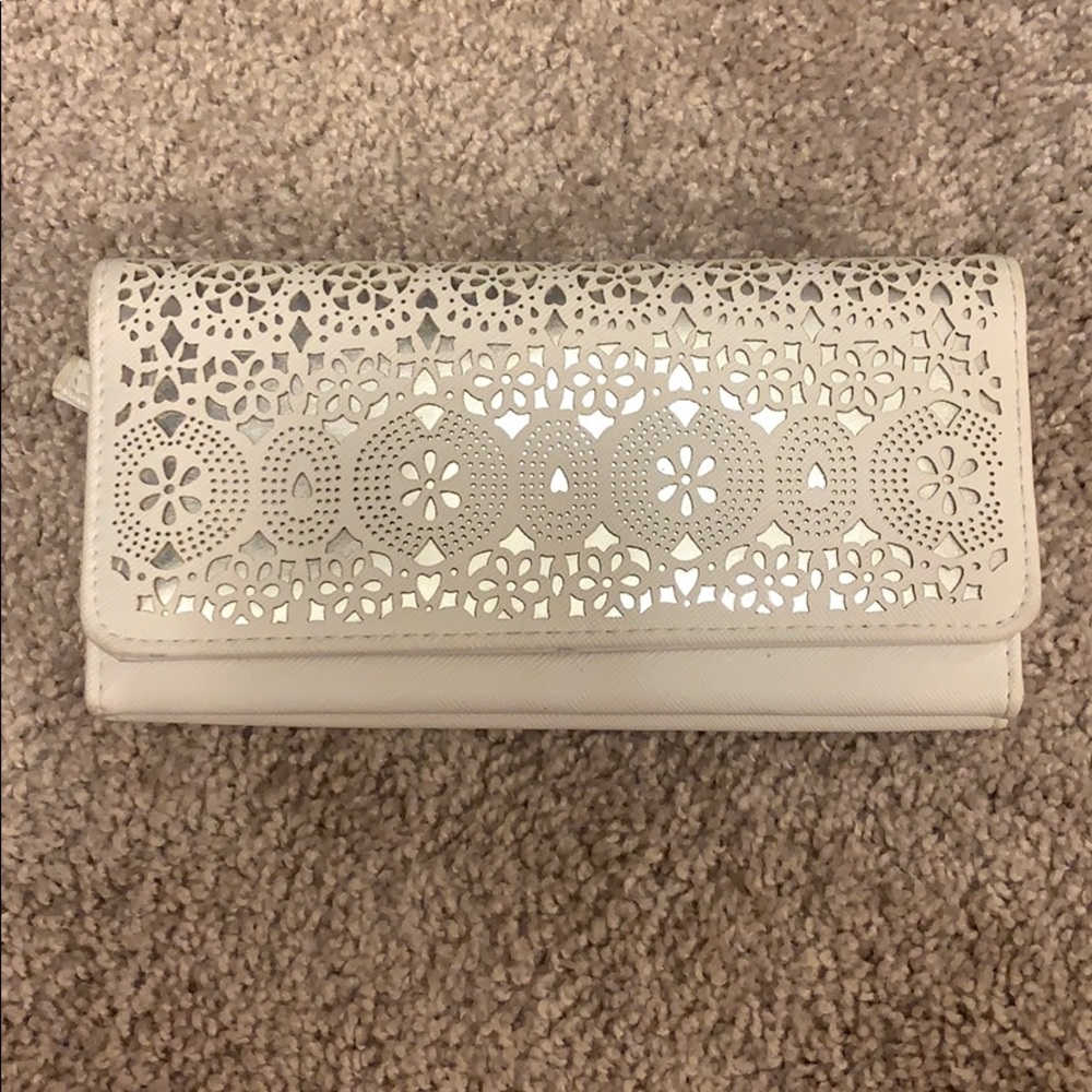 White wallet.